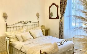 Petite Boudoir